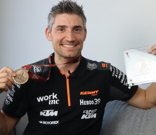 Jura. Benjamin Melot au Dakar 2020. Vidéo Benjamin Melot montrant sa médaille au Dakar 2020