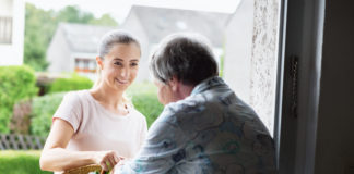 Dossier senior. Vieillir chez soi : le pari du maintien à domicile dans le Jura Aide à domicile Jura