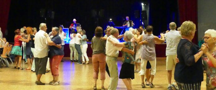 CHAMPAGNOLE OPPIDUM JEUDI DANSANT-2019 DANSE