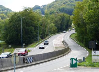 Montaigu. Défrichement avant la réalisation d’une voie spécialisée poids lourds travaux d52 montaigu