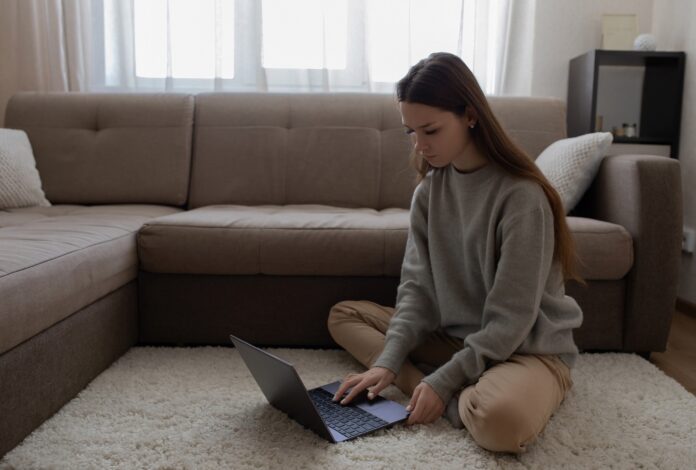 work-from-home-6158202_1920