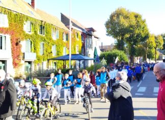 Arbois : forte présence de la jeunesse au passage de la Flamme du Souvenir