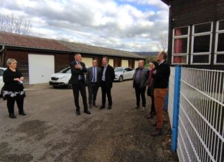 Le sous-préfet Joël Bourgeot, en visite à Grozon