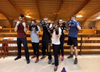 Jouer des pieds et des poings à l’Esquive, club SBF