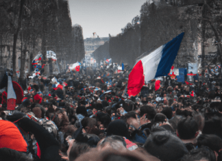 Deux intelligences artificielles qui inondent la toile