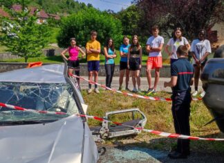 Salins-les-Bains : les lycéens de Victor Considérant découvrent le métier de pompier