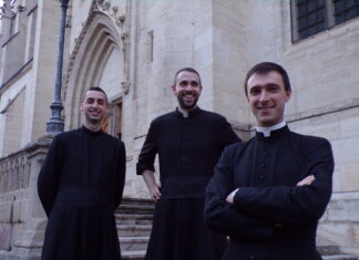 Jura. Arrivés à Dole en septembre dernier : qui sont les prêtres du doyenné ?