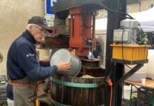 artisan lors de la Fête de la Pomme