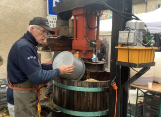 artisan lors de la Fête de la Pomme