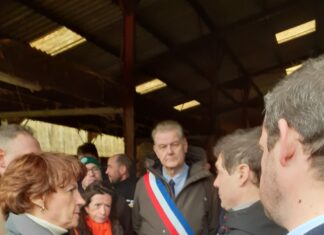 Une ministre très attentive