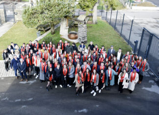 Triangle d’Or. 122 diplômés du Cnam en Bourgogne-Franche-Comté Photo de groupe des diplômés
