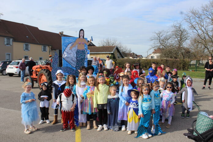 Les enfants au carnaval de Courlaoux