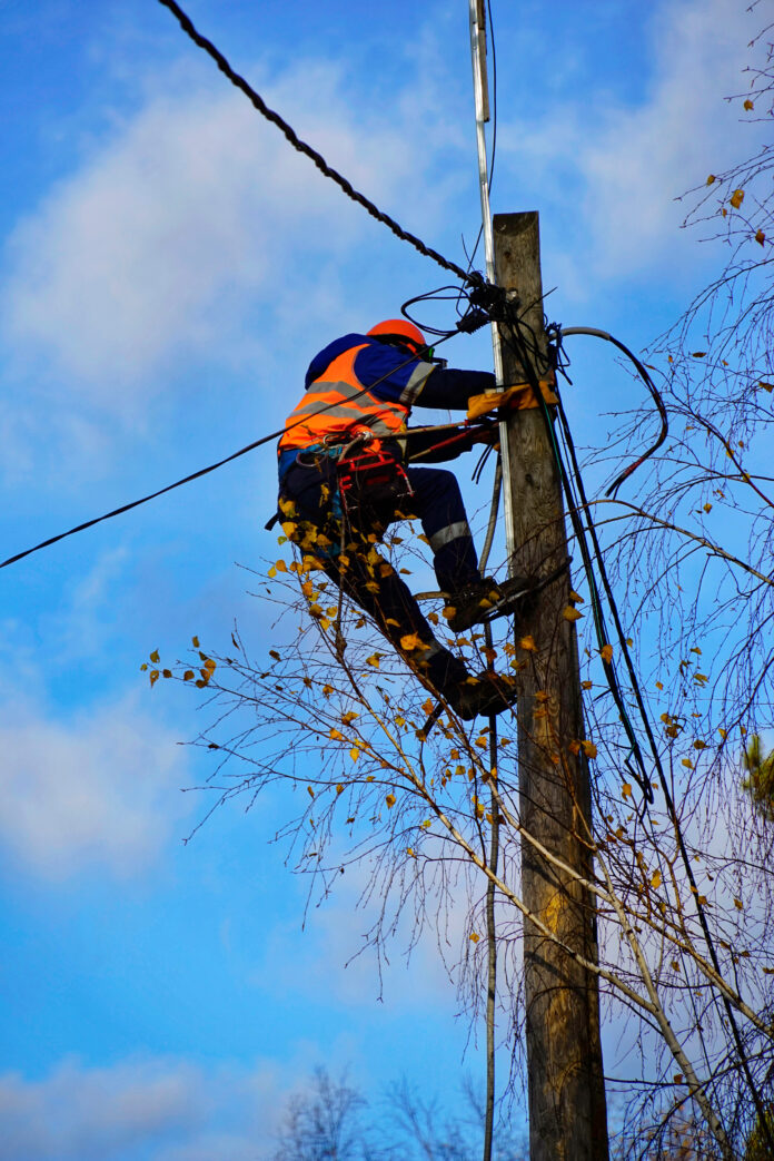 Intervention Enedis Poteaux Electrique