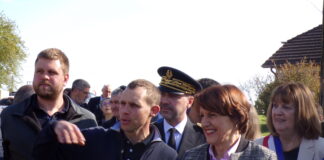 Annie Genevard a fait une visite au GAEC de Chevanny à Foucherans