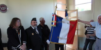 L’association Souvenirs et Mémories a son drapeau