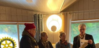 REMISE CHEQUE ROTARY AU CLUB DE RUGBY D'ARBOIS