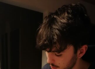 Portrait de Zéphyr Buffard qui est en train d'écrire