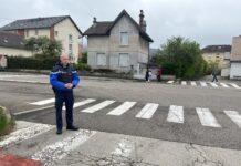 major bressand montre le lieu de l'accident