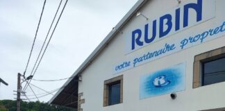 Camion Rubin Nettoyage devant l'entreprise