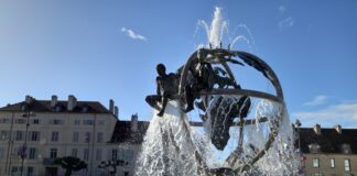 Fontaine Place Grévy