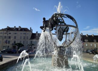 Fontaine Place Grévy