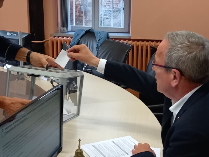Crise à la mairie d'Auxonne : six adjoints écartés Crise à la mairie d'Auxonne : six adjoints écartés