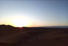 Lever soleil désert au Maroc