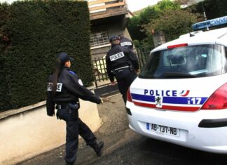 Flash. Départ en vacances : Les 10 conseils pour protéger son domicile des cambriolages Policier en train d'intervenir sur un cambriolage jura dole