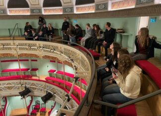 Eleves au Théâtre de Dole