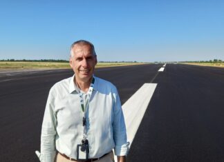 directeur de l'aéroport de Dole-Jura sur la nouvelle piste