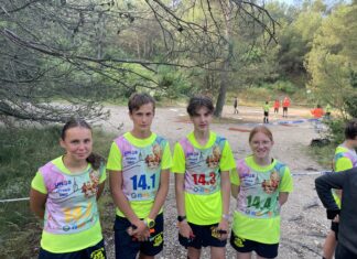 Petite Montagne. Les collégiens d’Arinthod 8e aux championnats de France UNSS de course d’orientation collégiens d'Arinthod 8e aux championnats de France UNSS de course d'orientation