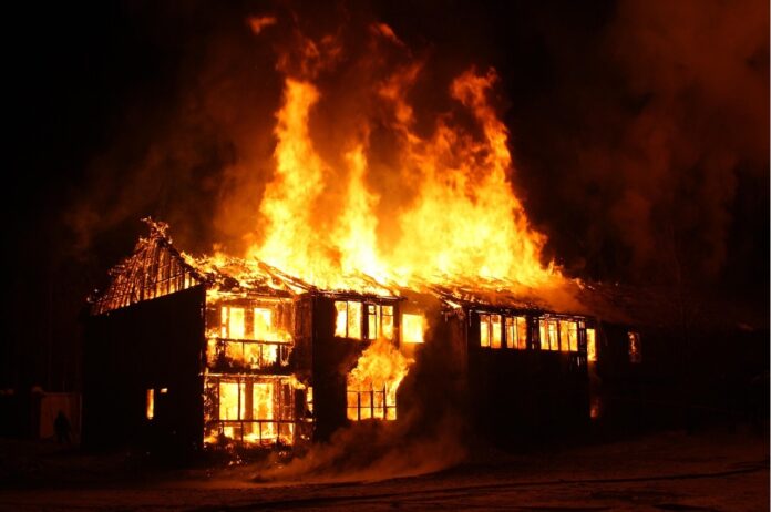 INCENDIE SALINS LES BAINS PIXABAY