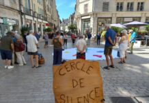 Cercle du silence exclusion manifestation