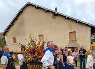 Pupillin. Le prêtre voulait du rouge dans la grappe du Biou