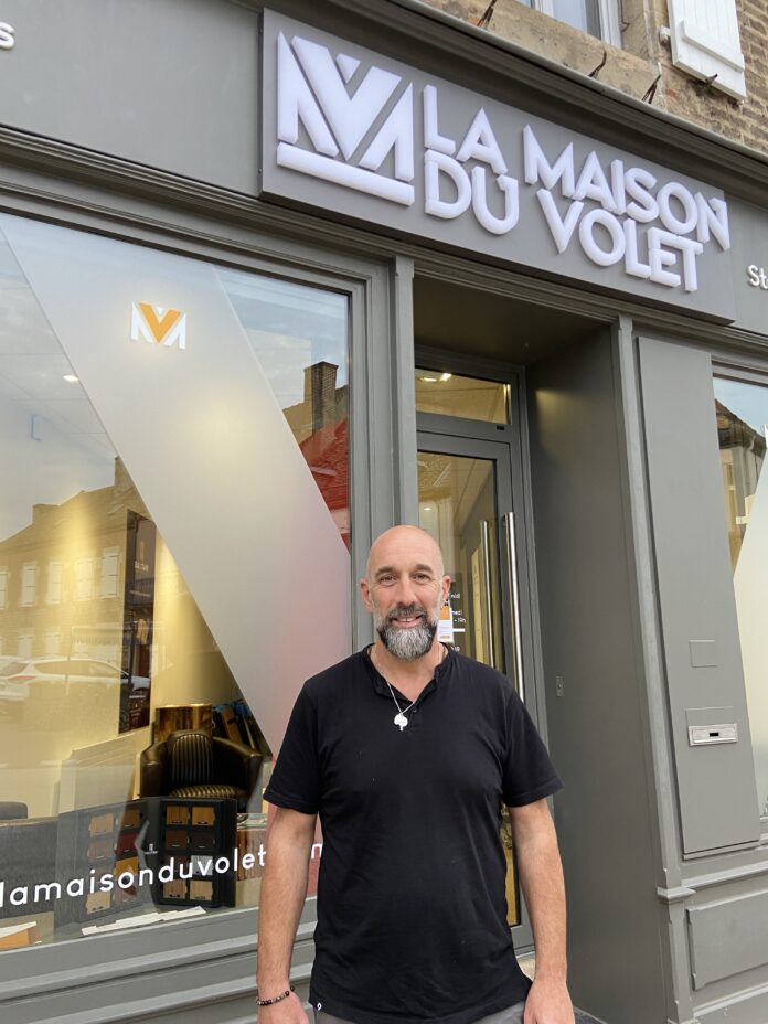David Chaudat et son épouse s'apprête à ouvrir la Maison du Volet, à Pierre-de-Bresse.