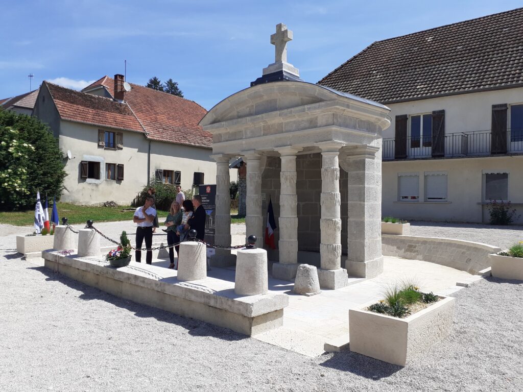 La fontaine monumentale de Sermange