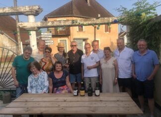 Jura. La Confrérie du Royal Vin Jaune cultive le lien et le goût La Confrérie du Royal Vin Jaune