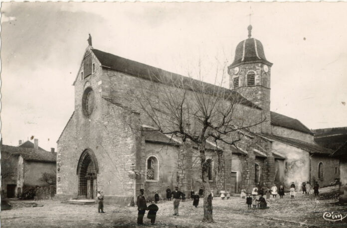 Gigny (Jura). L'église. Mâcon. - 7Fi188 - Lot 1 - Média 1 - Archives départementales du Jura