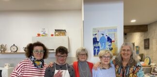 Au café de l'Arche en Pays Comtois, les bénévoles sont là, en guise de point d'appui, aux personnes en situation de handicap.