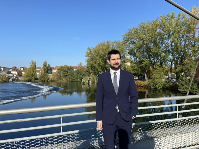 Jean-Baptiste Gagnoux, maire sortant de Dole, a officiellement annoncé sa candidature aux municipales de 2026. Jean-Baptiste Gagnoux, maire sortant de Dole, a officiellement annoncé sa candidature aux municipales de 2026.