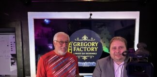 Gregory Factory, une association portée par Alexandre (à droite) et son compagnon, Jean-Luc (à gauche).