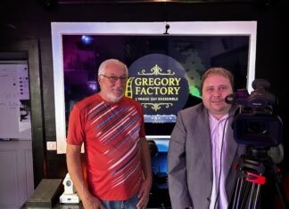 Gregory Factory, une association portée par Alexandre (à droite) et son compagnon, Jean-Luc (à gauche).