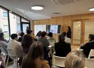 Au programme de la matinée du 8 octobre, des conférences, mais aussi des échanges.