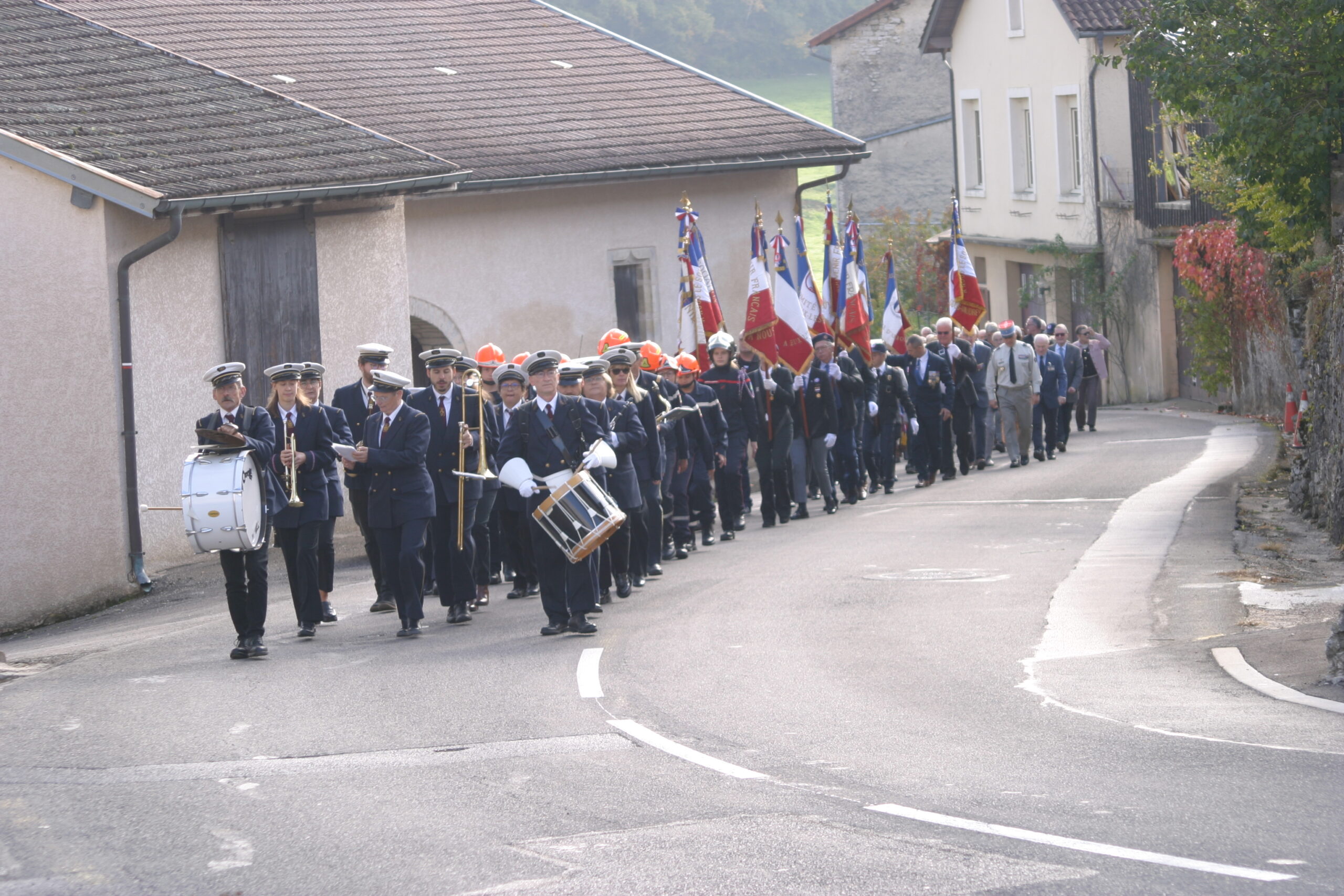 Défilé Saint Julien Val Suran