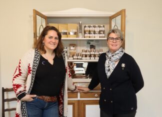 Haut-Bugey. Portrait croisé : une mère, une fille, deux passions, un même souffle créatif Marine Rivière Zivkovic