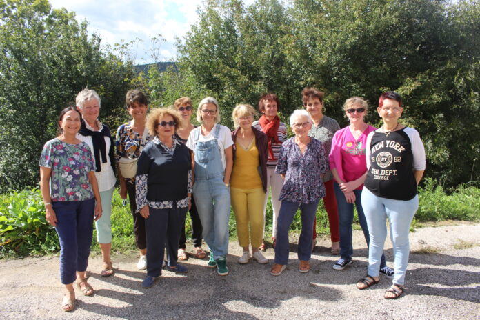 Les bénévoles de la fringuette La Fringuette Saint-Julien Val Suran
