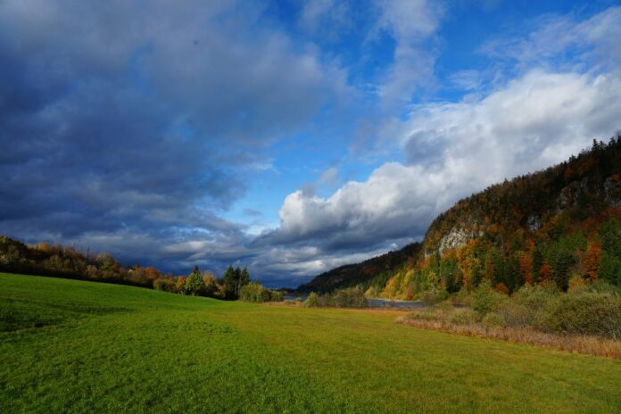 lacs du Jura en automne