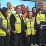 Le ministre entouré de l’équipe de Smoby Toys