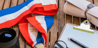 Critique cérémonies vœux humour