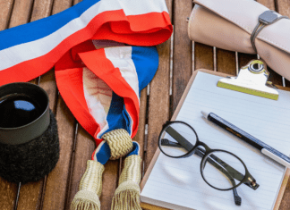 Édito. Comme un mercredi : À vos vœux Critique cérémonies vœux humour